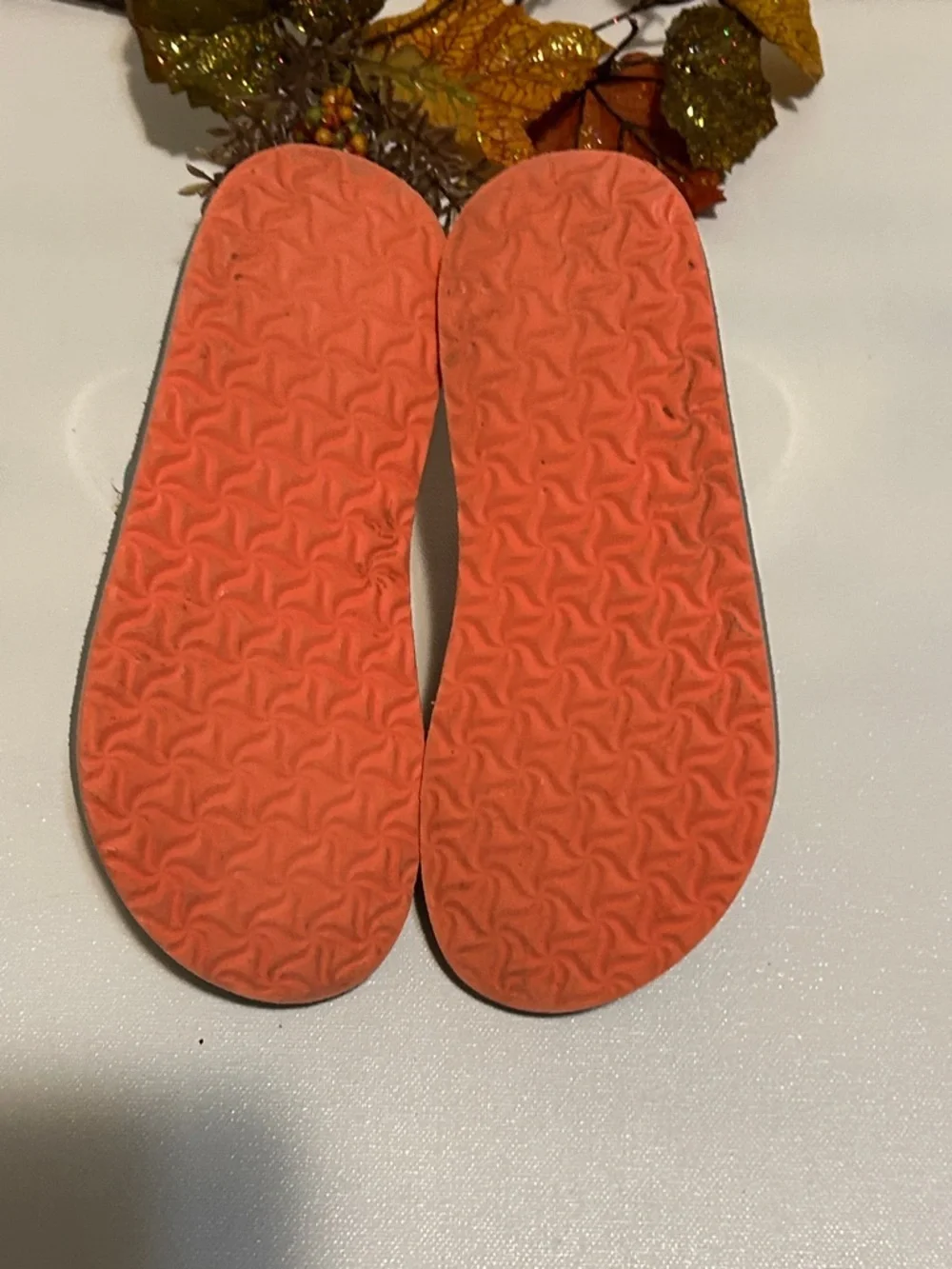 Women’s Cross-Strap Sandals in Mint Green
